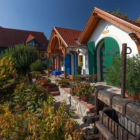 Bagoly Pincesor Fogado Bed & Breakfast Pécs Eksteriør bilde